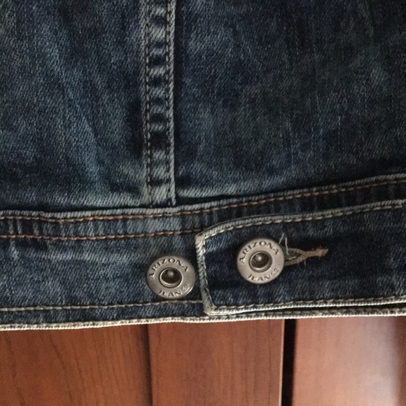 Women’s Arizona JeanCo short jean jacket - Picture 6 of 8
